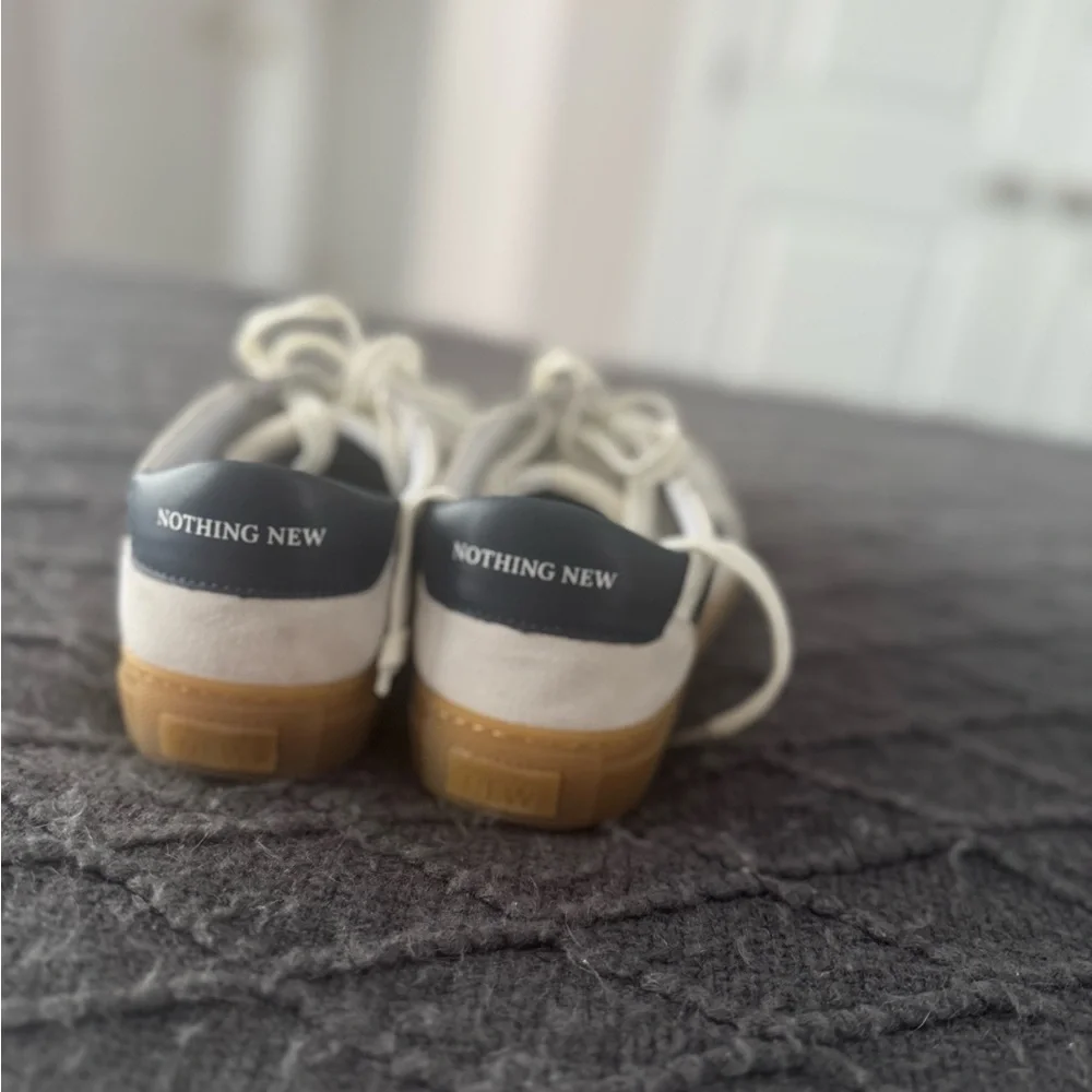 Women's White Sneakers - Picture 4 of 8